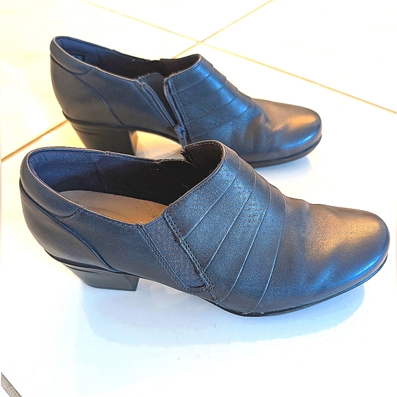 Women's Dark Navy Leather Heeled Shoes - Picture 2 of 4